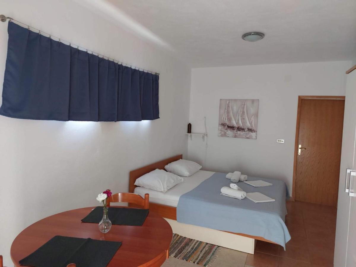 Apartments Burcul Pag Pag Town Εξωτερικό φωτογραφία